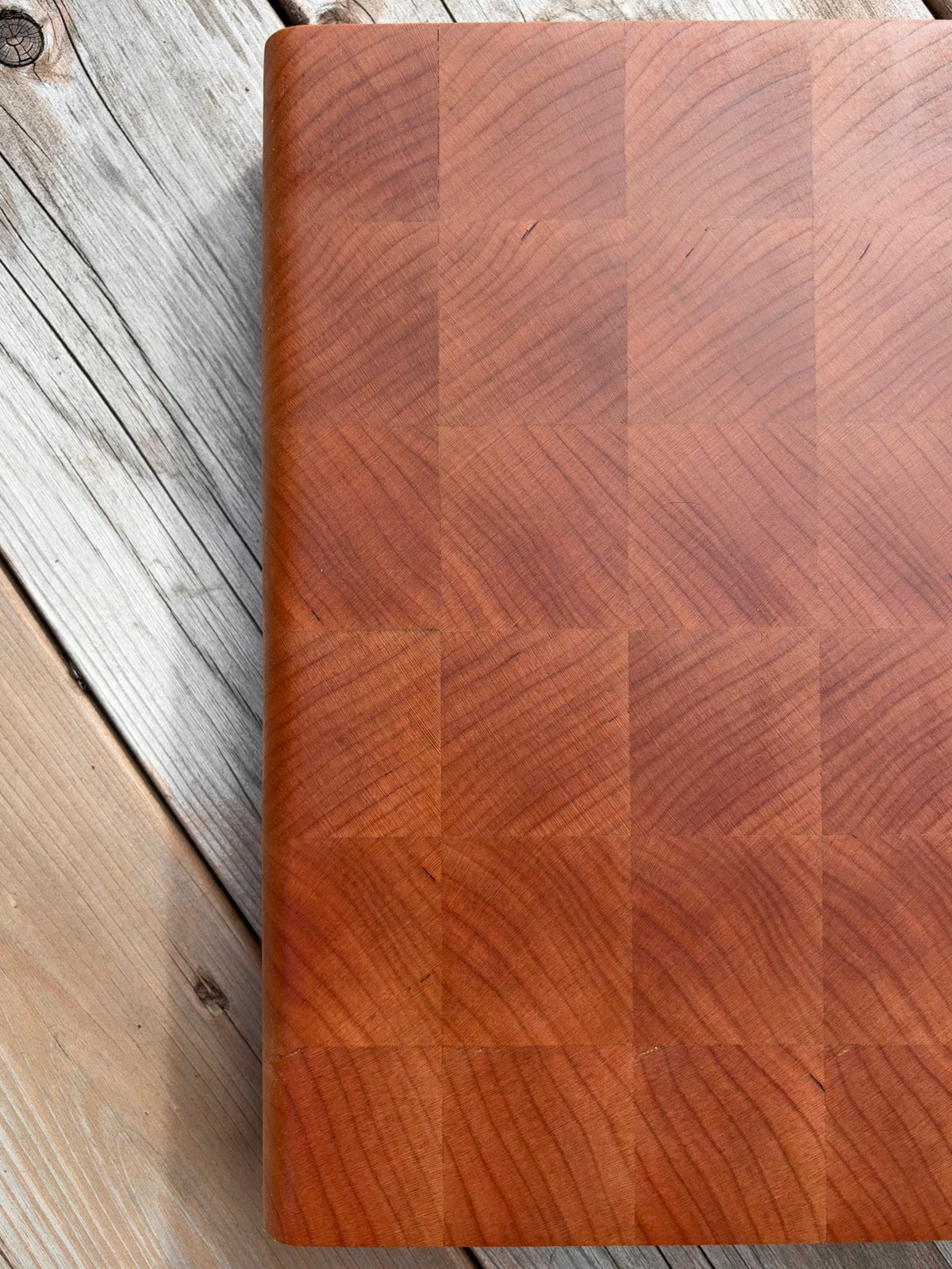 Cherry end grain cutting board 14.5 x 10.5 in, top view of the end grain